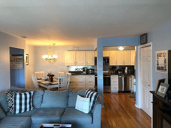 2nd image of 330 Shore Dr Unit 5B