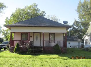 1707 Iowa St, Perry, IA 50220