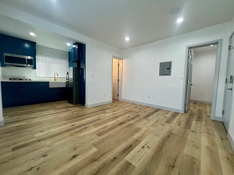 1827 E Ocean Blvd #16 — Photo 6