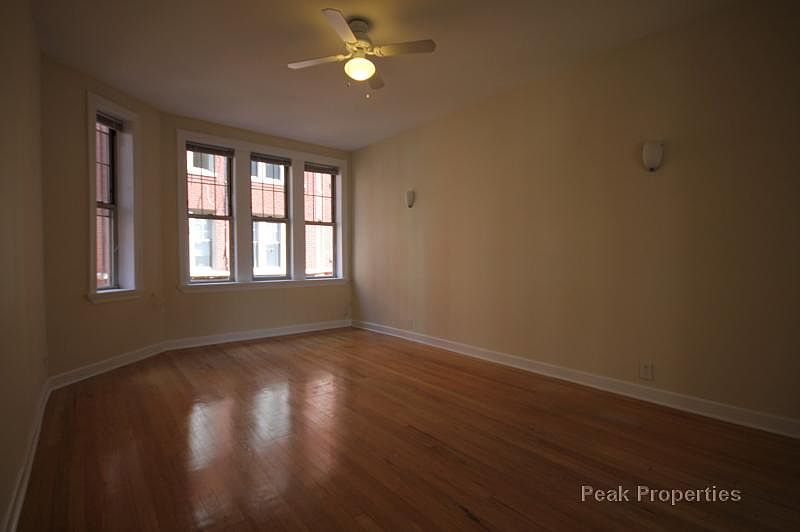 1st image of 560 W Aldine Ave #Grdn