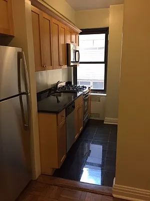 Rented by Real Estate Investors Group LLC | media 31