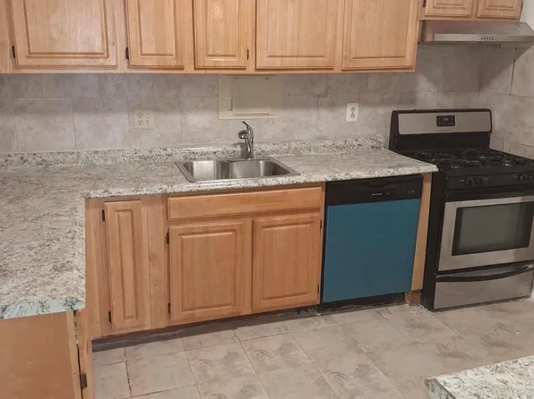 1836 Metzerott Rd APT 222, Hyattsville, MD 20783