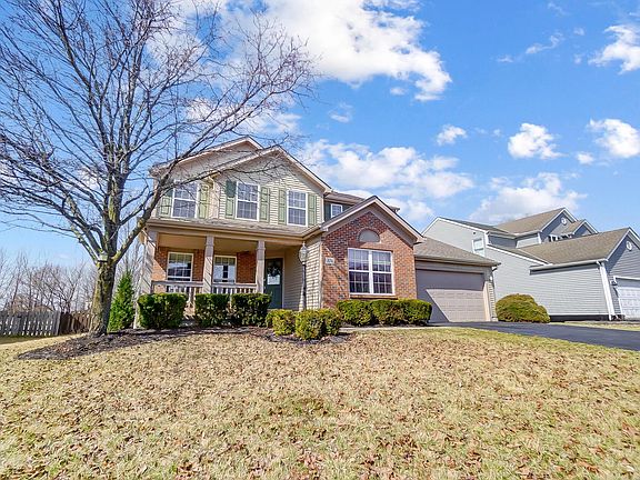 3rd image of 370 Linden Cir