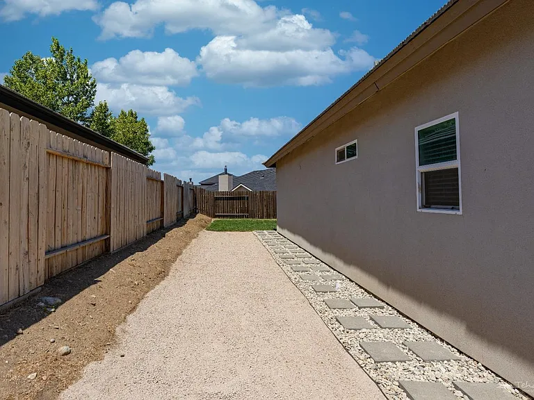 1317 Fair Oak Dr — Photo 24
