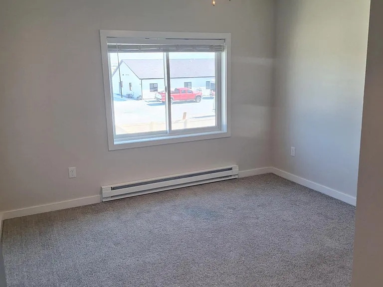 705 S Oak St — Photo 13