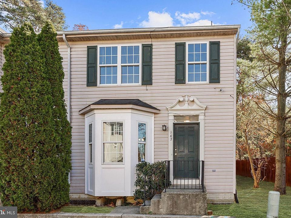 1st image of 147 Brightwater Dr