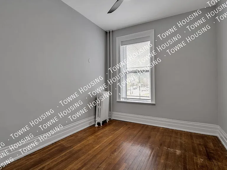 215 Allen St #1 — Photo 9