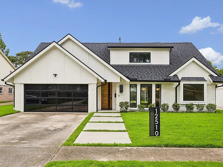 12510 Mooreknoll Ln — Photo 1