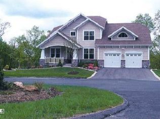 14 Plymouth Ln, Middlebury, CT 06762