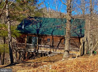 412 Walnut Grove Ct, Paw Paw, WV 25434