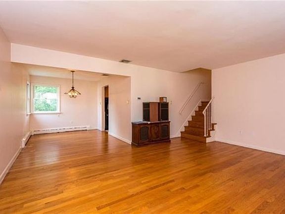 5th image of 1950 Mark Twain Cir