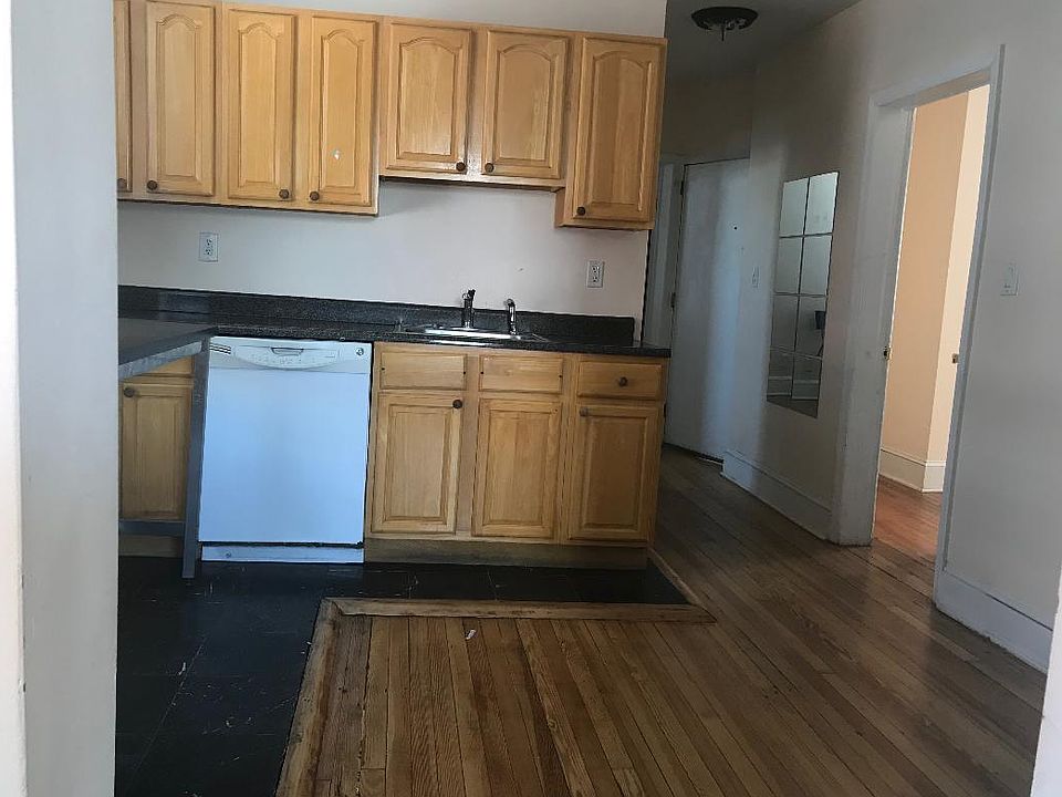 2nd image of 175 Saint Pauls Ave APT 3