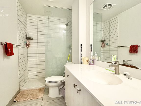 4th image of 15 Wellington St S #503