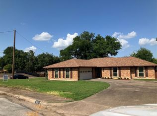 828 N Young Blvd, Desoto, TX 75115