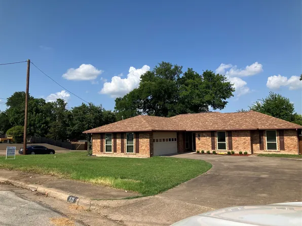 828 N Young Blvd, Desoto, TX 75115