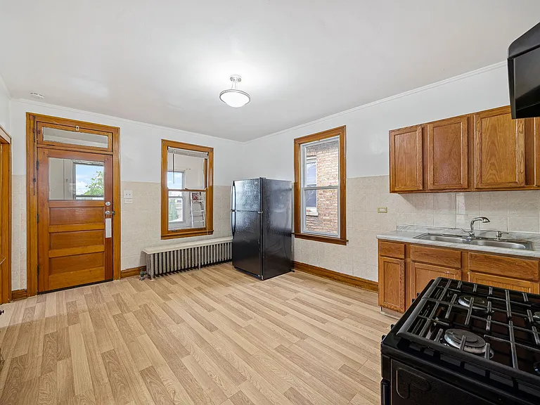4749 S Keeler Ave #2 — Photo 4