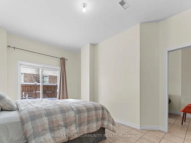 90 Munroe St #BASEMENT — Photo 8