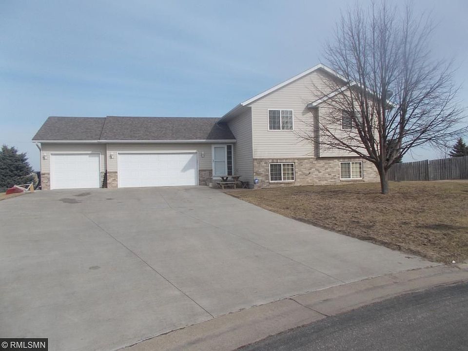 1st image of 501 Farmers Pl
