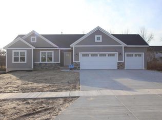 7113 Crimson Ct, Hudsonville, MI 49426