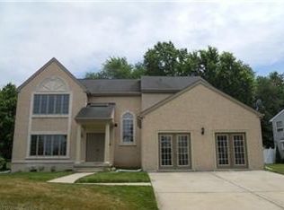 6 Hawk Ln, Marlton, NJ 08053