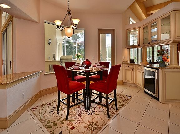 5th image of 9 Oak View Cir E