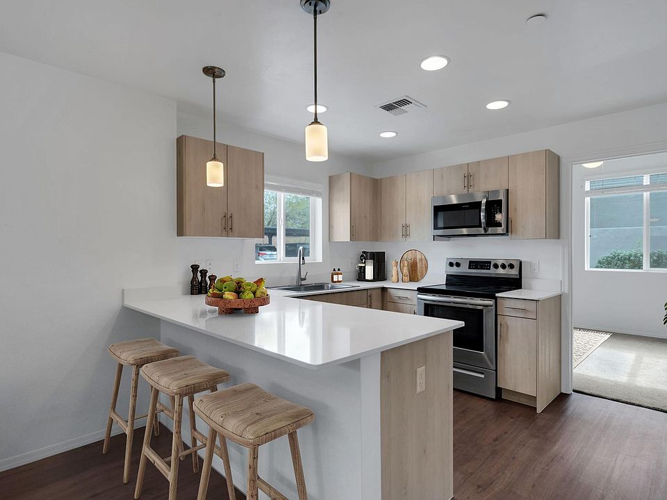 1st image of 2848 N Mountain Ave #33553