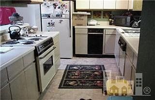5th image of 718 Azalea Drive