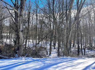 320 Woodlawn Cir #411, Howard, OH 43028