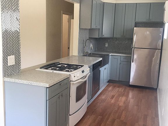 4th image of 2333 Grand Ave