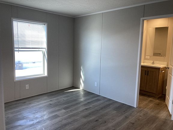 5th image of 5013 Ester Dr