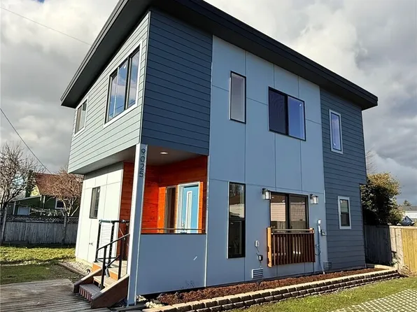 9025 38th Avenue S, Seattle, WA 98118