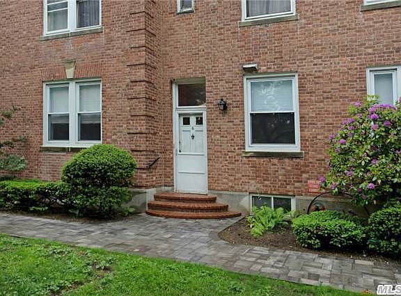 3rd image of 6 Mulford Pl