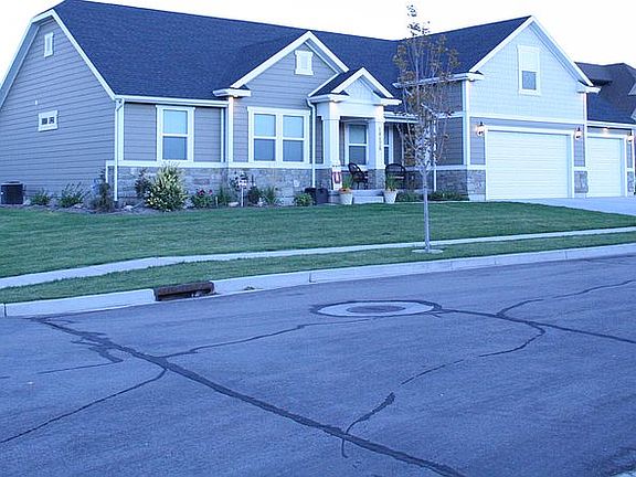 3rd image of 14126 S Grizzly Wulff Dr