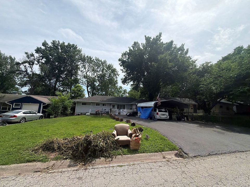 1st image of 7603 E 108th St