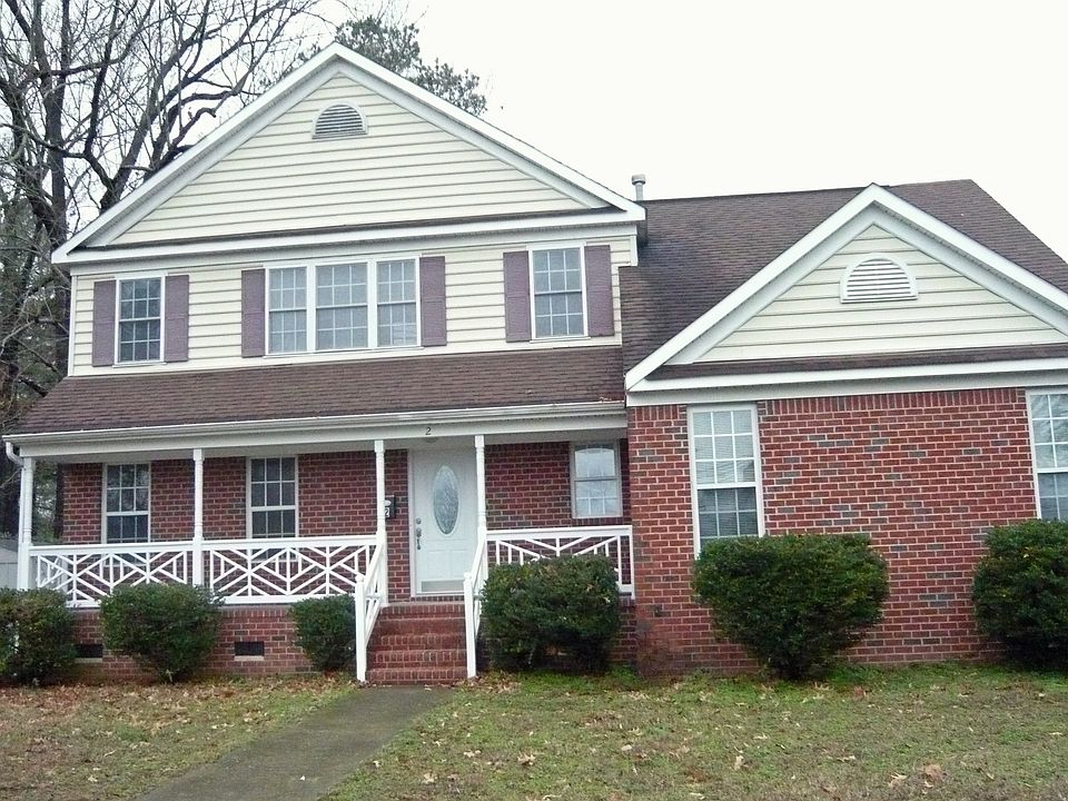 1st image of 2 Fairway Ln