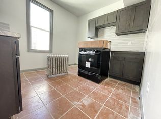 253 Clinton Pl #1E, Newark, NJ 07112