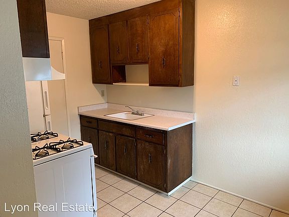 3rd image of 218 Elm St APT C