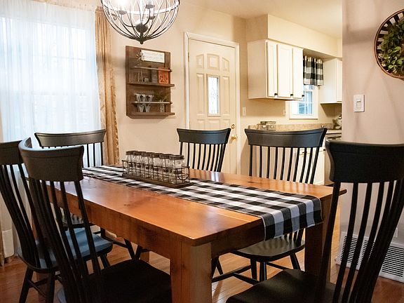 5th image of 5 Oakview Ct