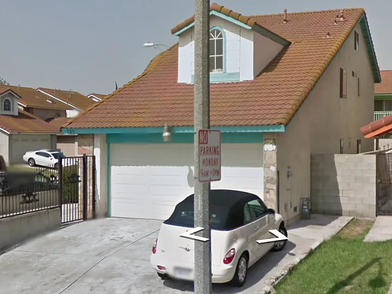 729 Grape Cir — Photo 2