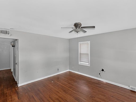 4th image of 3600 3rd Ave