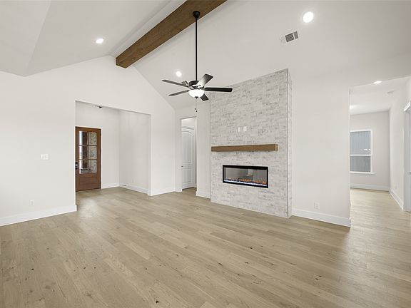 4th image of 541 Cari Lynn Ln