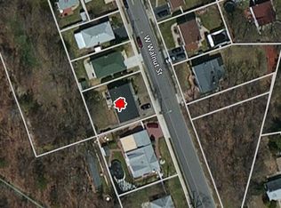 72 W Walnut St, Farmingdale, NY