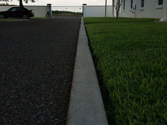 5th image of 4022 W Chapin St