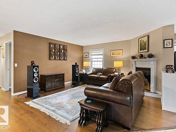 4th image of 3 Perron St #307