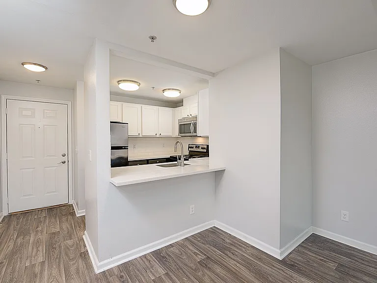 Northlink Apartments — Photo 82