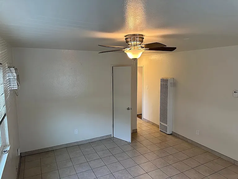 589 Johnston St — Photo 10