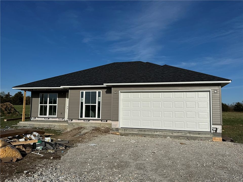 1st image of 186 Stella Ct