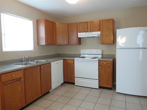 3rd image of 1777 Blue Grass Pkwy