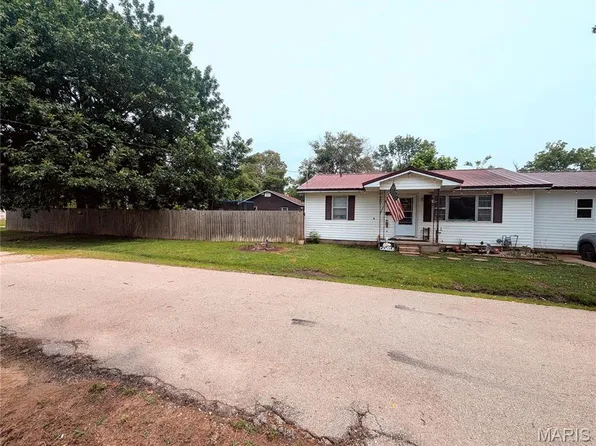 200 N Elm St, Campbell, MO 63933