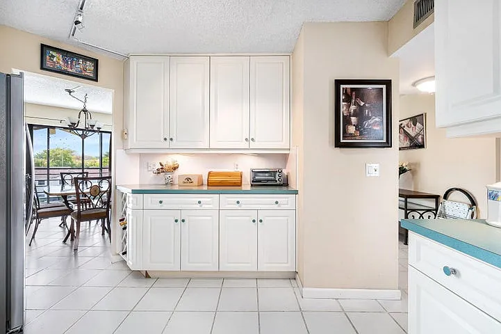 Building Photo - 5751 Camino Del Sol #403